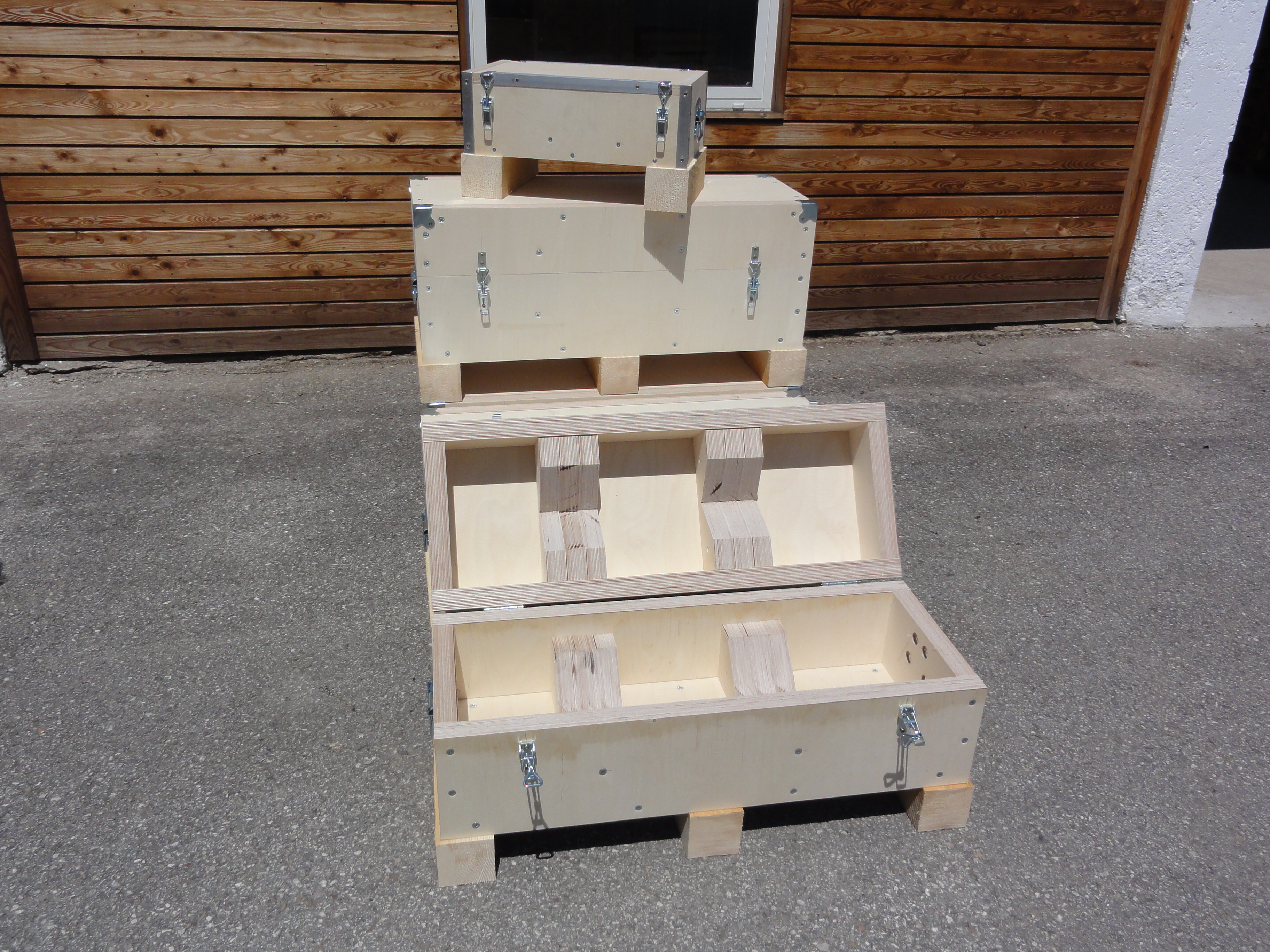 Special crates with extra fittings